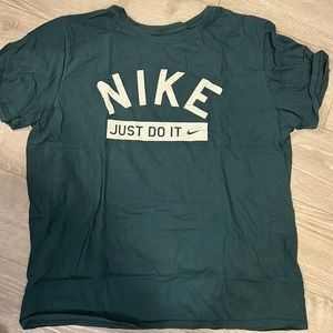 Men’s XL Nike teal t-shirt